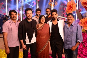Aatadukundam Raa Movie Akhil Song Stills